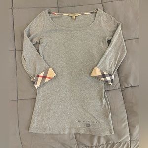 💙💙Burberry top size small
